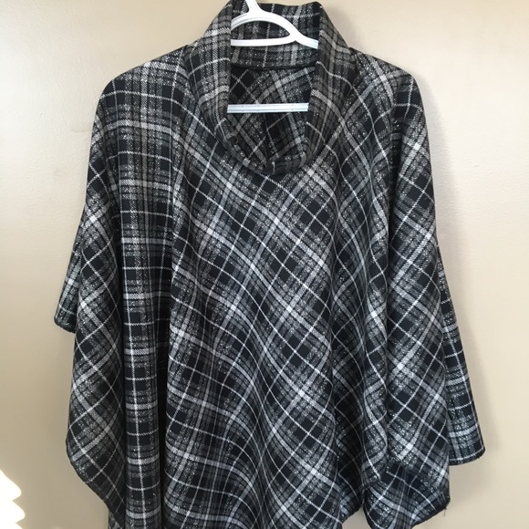 🍂Handmade Fall Poncho 🍂 - Picture 2 of 5